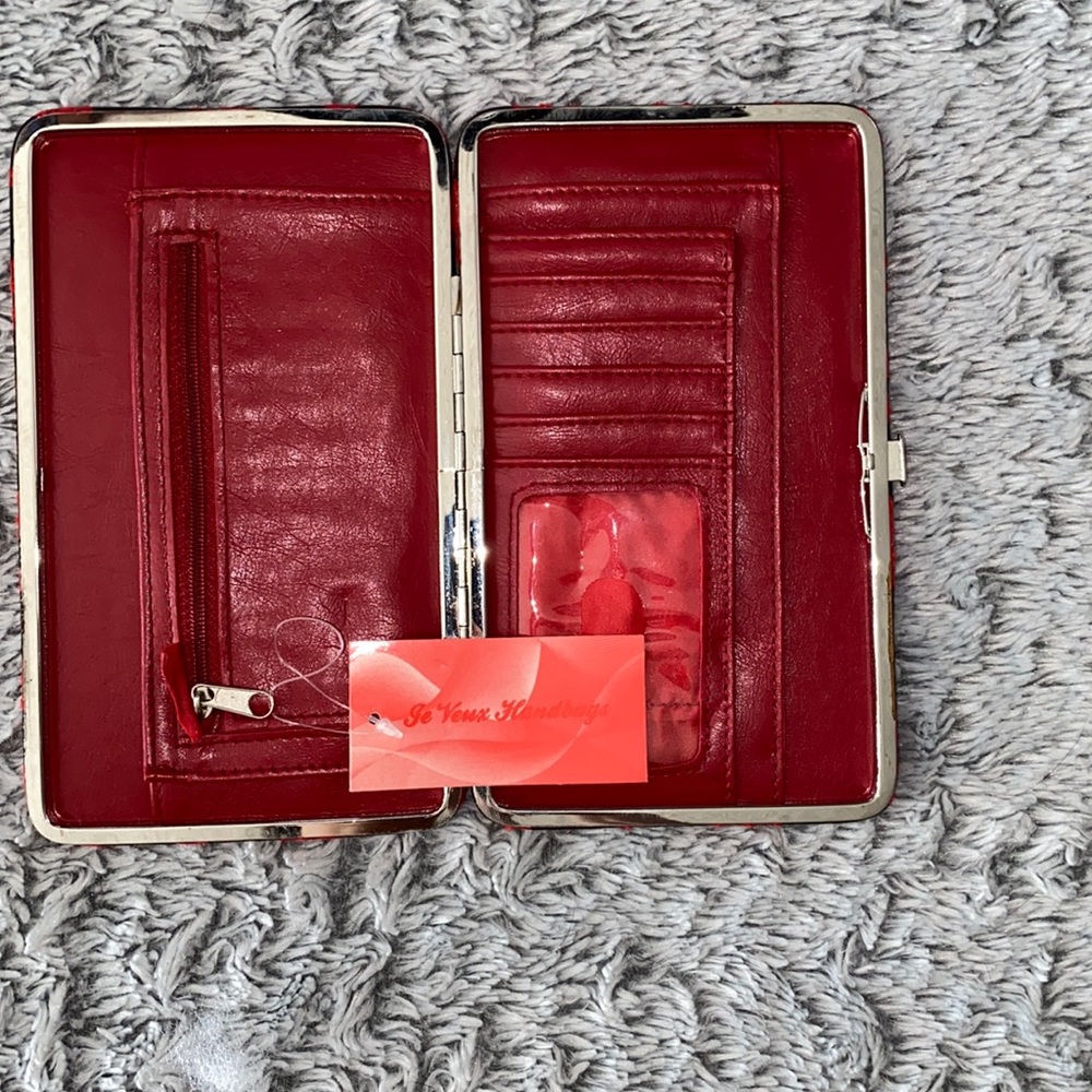 🚫 SOLD 🚫 Je* Veux Handbags Wallet
